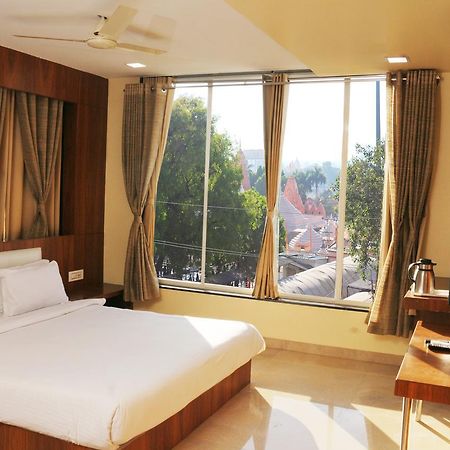 אויאיין Hotel Shikhar Darshan מראה חיצוני תמונה