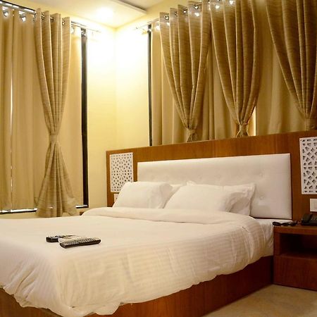 אויאיין Hotel Shikhar Darshan מראה חיצוני תמונה