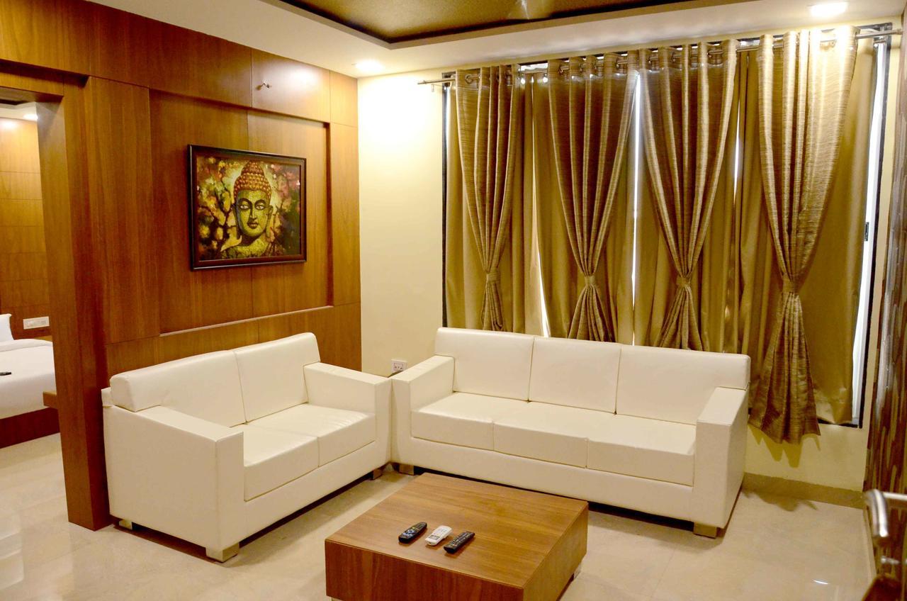 אויאיין Hotel Shikhar Darshan מראה חיצוני תמונה