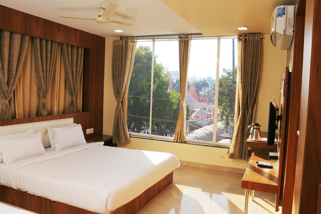 אויאיין Hotel Shikhar Darshan מראה חיצוני תמונה