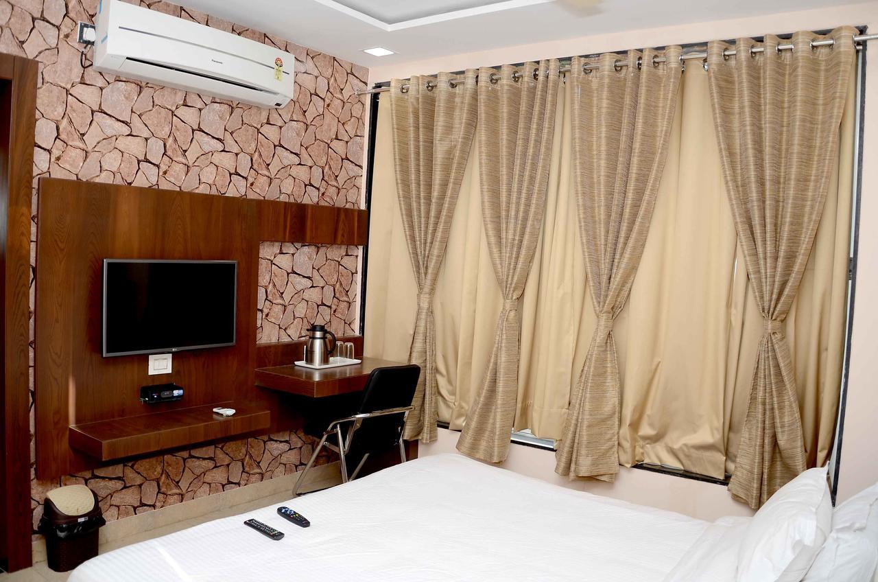 אויאיין Hotel Shikhar Darshan מראה חיצוני תמונה