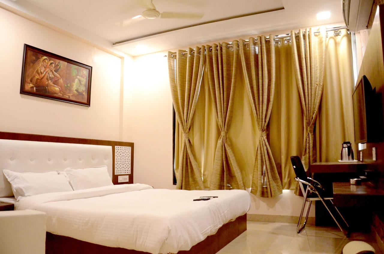 אויאיין Hotel Shikhar Darshan מראה חיצוני תמונה