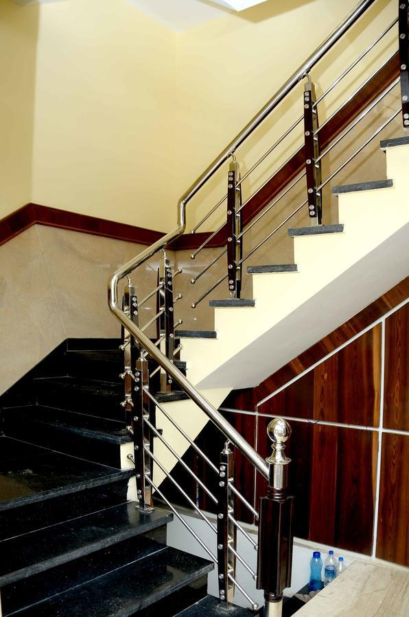 אויאיין Hotel Shikhar Darshan מראה חיצוני תמונה